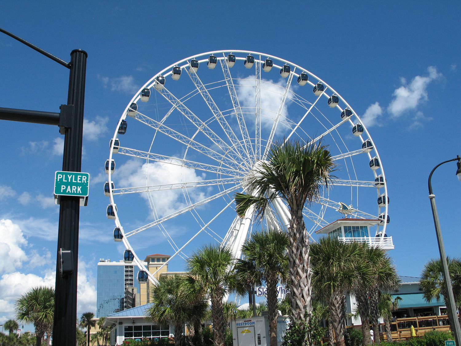 Holiday Pavilion Oceanfront Resort Vacation Rental Condo Local Attractions - Myrtle Beach Sky Wheel
